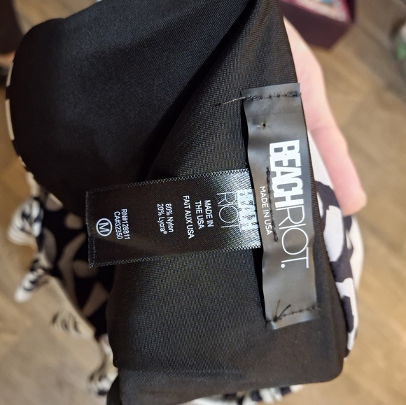 New BEACH RIOT Daisy Bikini Bottom Black & Cream Animal Print Swim. - Picture 11 of 16